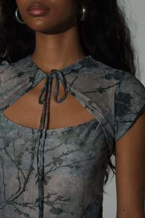 LACE BOW TEE